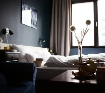 Hvad betyder kontinentalseng? Opdag hemmeligheden bag ekstra komfort og luksus