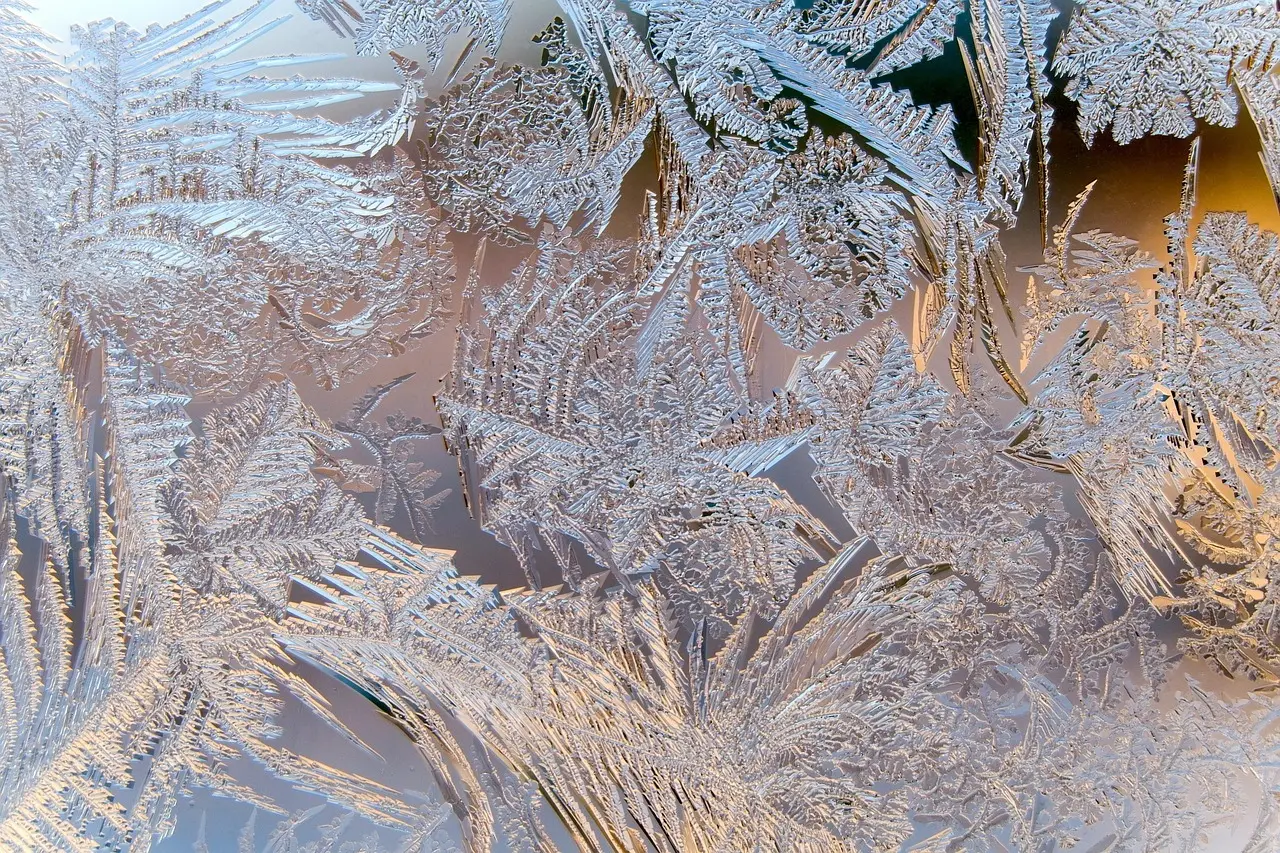 Hvordan dæmper jeg gadestøjen i soveværelset?