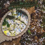 Spejl i soveværelset: sådan placerer du det uden at forstyrre søvnen